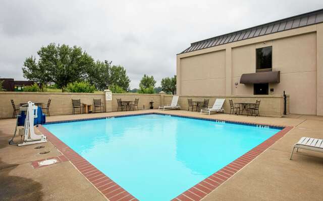 Quality Inn Holly Springs South