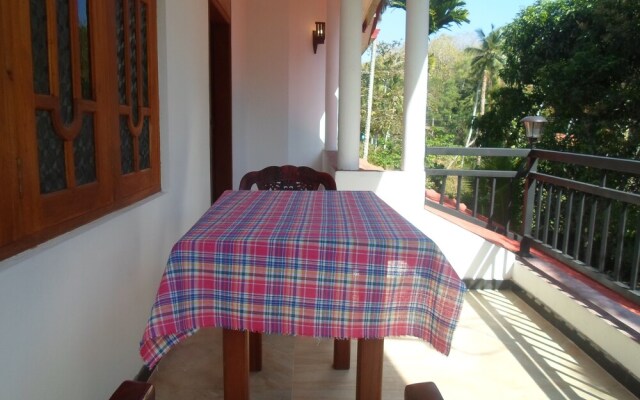 Amada Lake View Homestay