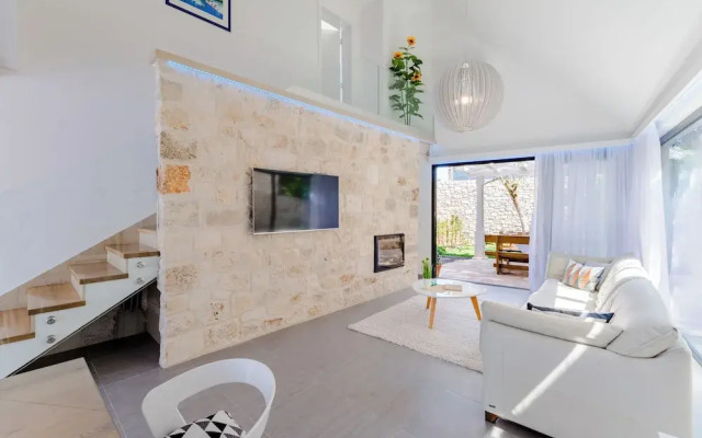Villa Stone Pearl