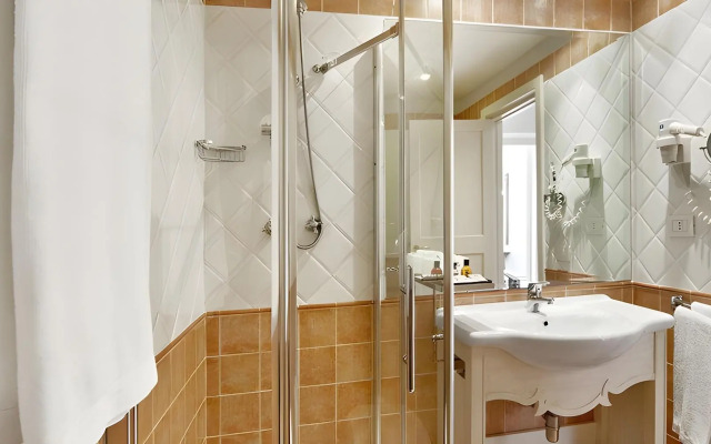 COLONNA GRAND HOTEL CAPO TESTA, a Colonna Luxury Beach Hotel, Santa Teresa Sardegna