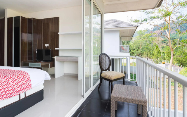 OYO 2001 Taman Dayu Villa Golf View