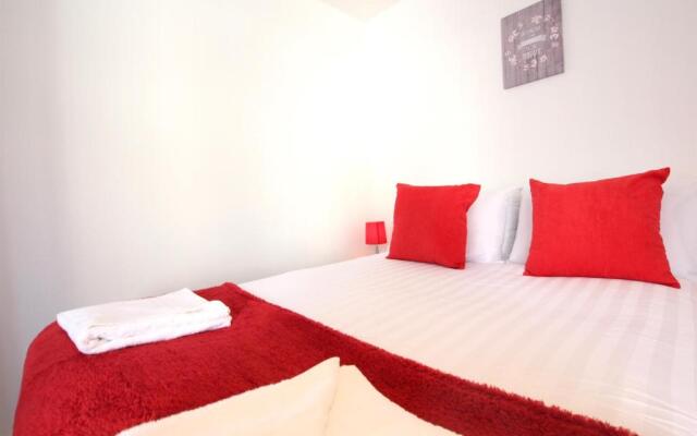 Fabrik Apartments - 66 Central Drive