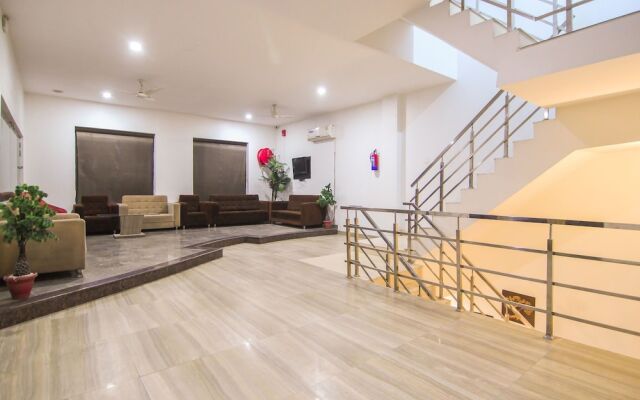 OYO 1358 Hotel Crossroad
