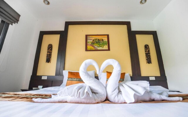 Pai Residence Chiangmai Gate
