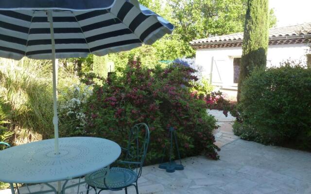 Domaine Du Planas - Patio