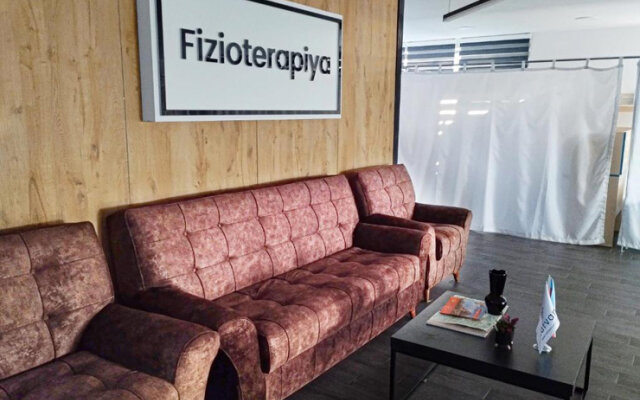 Ozdorovitelno-Reabilitatsionnij Tsentr Naftalan Sanatorium
