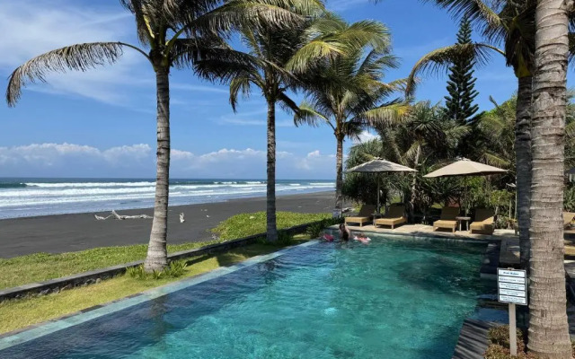 Wide Sands Beach Retreat