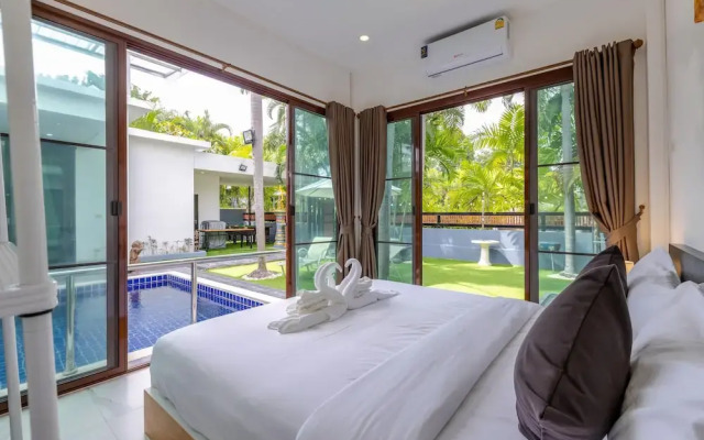 4 Bedroom Modern Pool Villa BL10