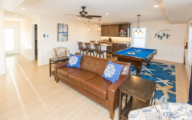 Sandfiddler by RedAwning