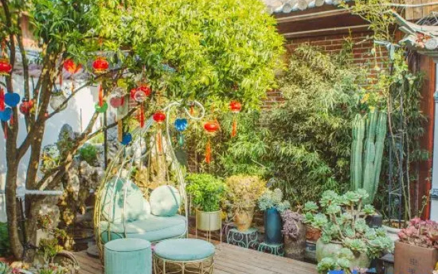 Floral Hotel· Yuebanwan | Coffee & Adorable Pets·Sunlit Golden Mountains·Designer Courtyard Hotel