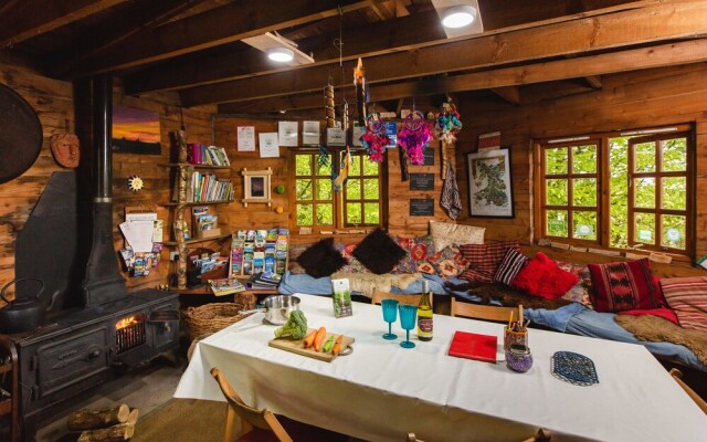 Larkhill Tipis and Yurts