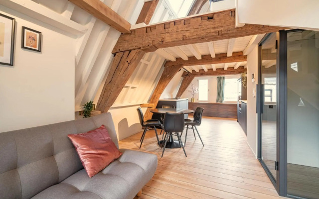 The Hendrik Square Residence