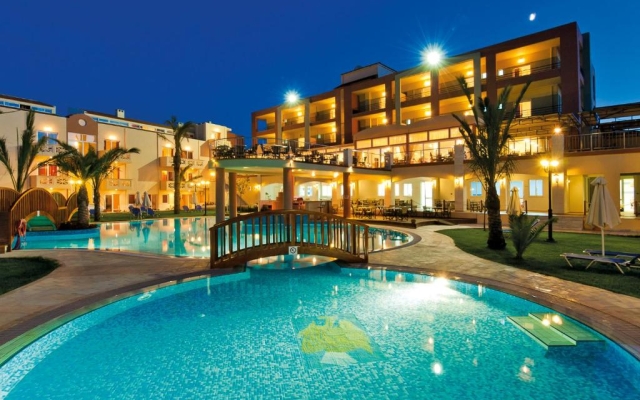 Selini Suites & Waterpark