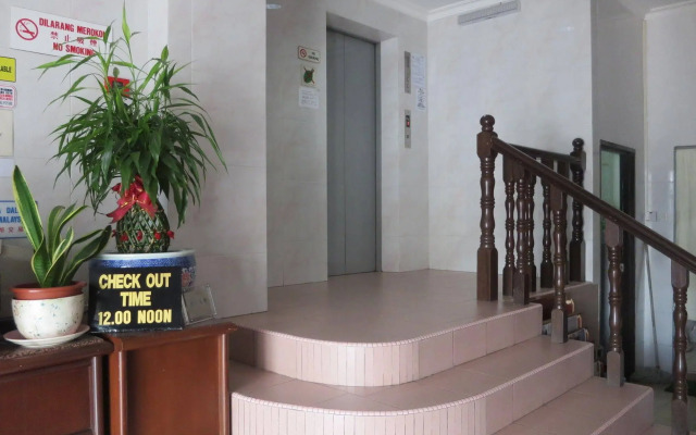 Wah May Hotel