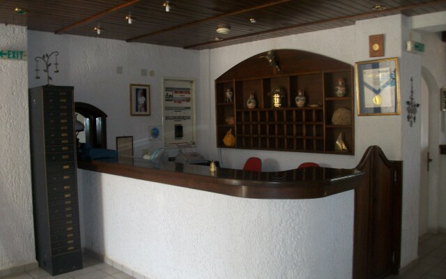 Efi Hotel