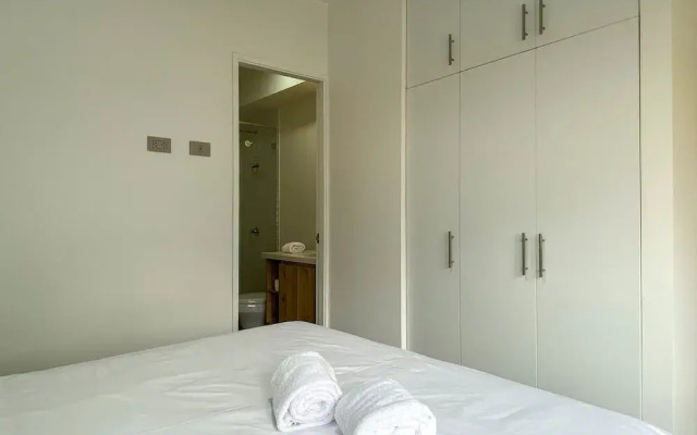 Beautiful 2BR With Balcony in Miraflores