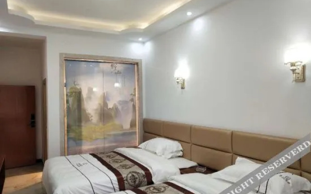 Qujing Shangke Hotel