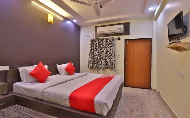 Hotel Royal Palace by OYO Rooms