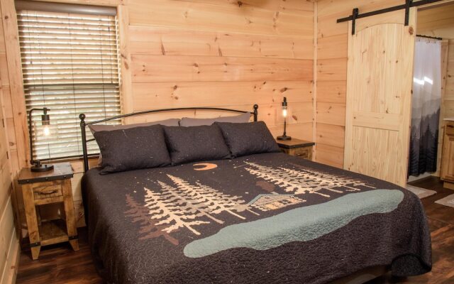 Copper Fox 3 Bedroom Cabin