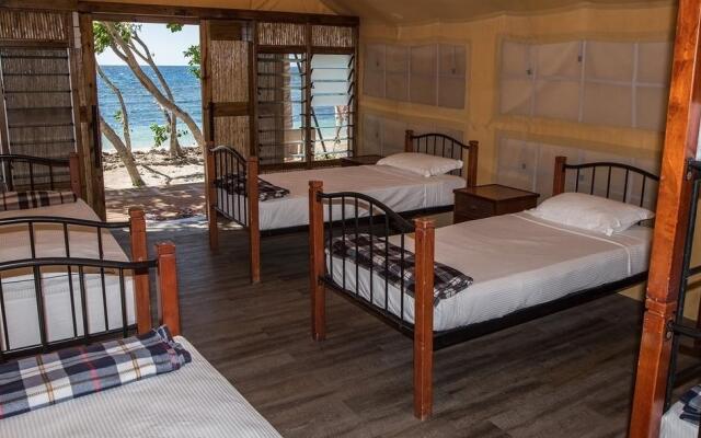 Barefoot Kuata Island Resort - Hostel