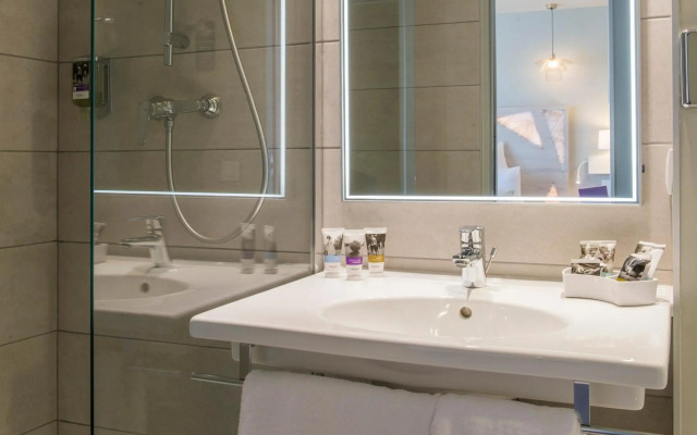 Hôtel Mercure Paris Pont de Levallois Neuilly