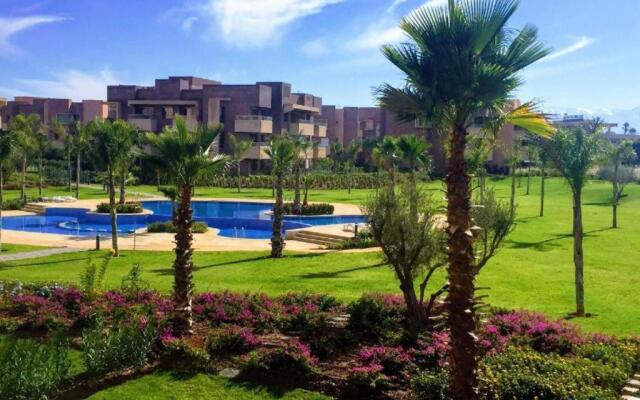 Super Apt T3 Rez de jardin Prestigia Golf Piscine