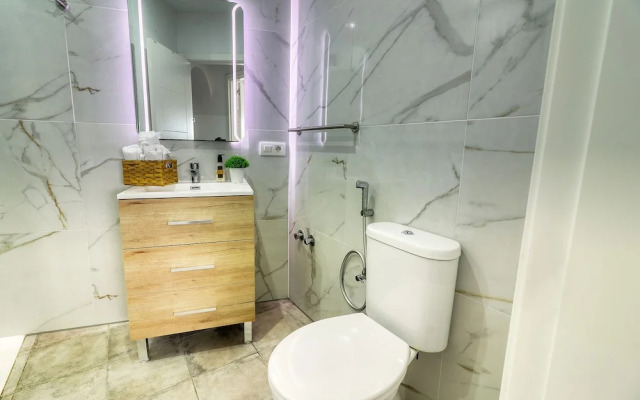 Spacious Terrace House w Ocean View 100m to the Beach