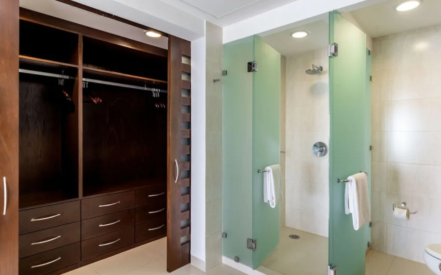 Z Casa Altamar 2 Bedroom Condo by RedAwning