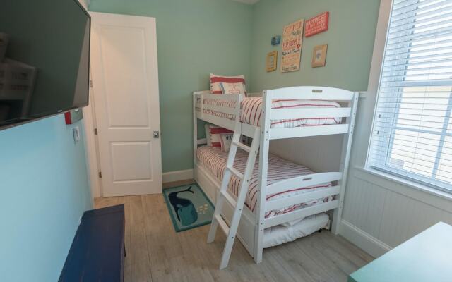 Tiki Beach Apartment 6