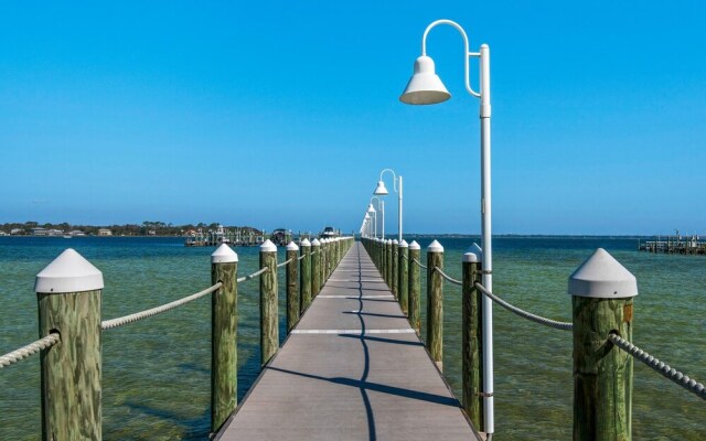 Destin West Bayside Pelican #308