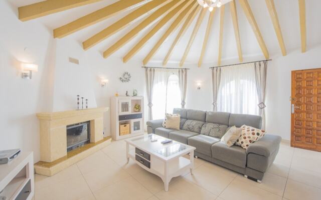 Villa - 3 Bedrooms with Pool - 105015