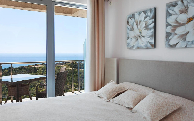 Altezza 14 Premium Tophill best view and pool