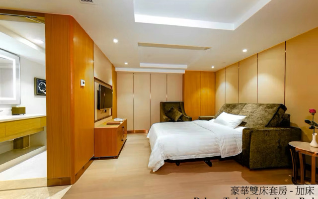 Royal Dragon Hotel