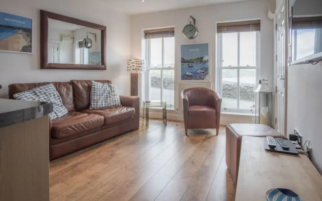 Goscar Court - 1 Bedroom Apartment - Tenby