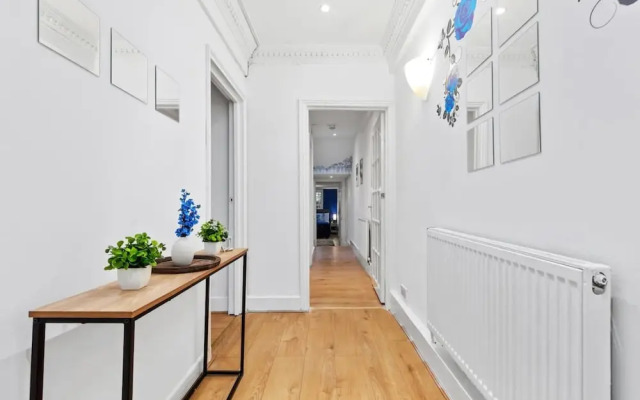 Remarkable 2-bed Apartment in Central London