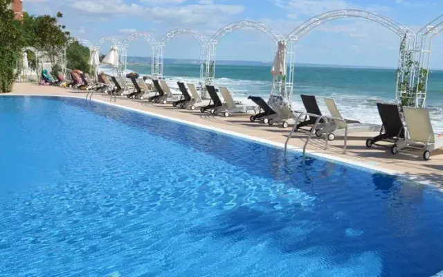 Bogdan Apartments in Riviera Bay