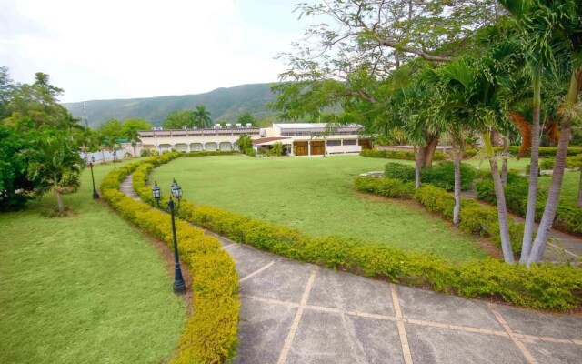 Mona Visitors Lodge & Conference Centre