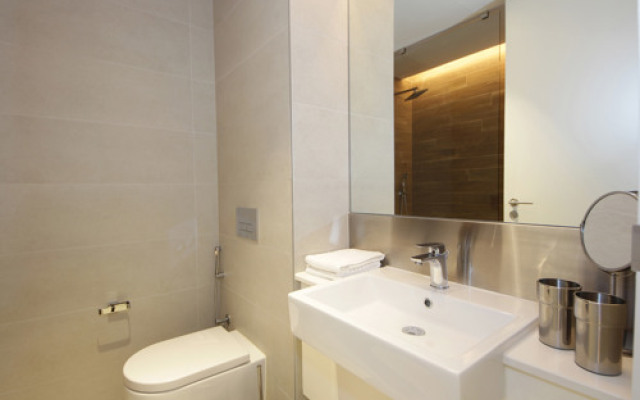 Luxury 2 Bedroom  In Blue Water Island 2