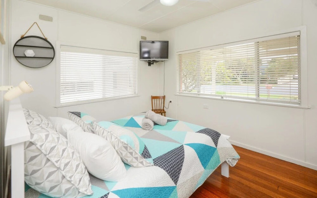 Stay on Seventh - Sawtell