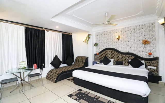 Hotel Abhilasha by OYO Rooms