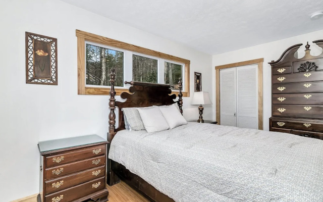 Black Mountain Treehouse