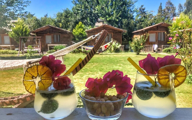 Pitos Bungalows