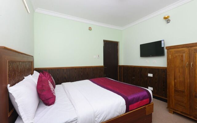 OYO 8709 Hotel Rain Forest