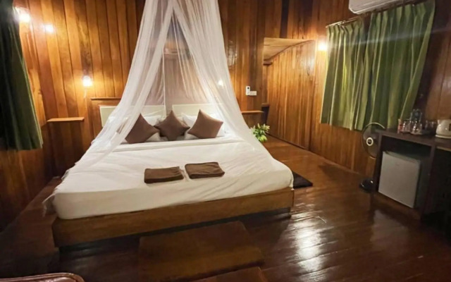 Kradan Beach Resort