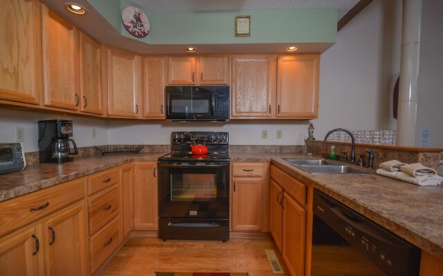 Majestic View 3 Bedroom Townhome