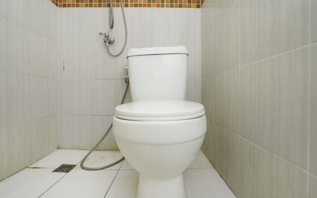 Oyo Life 2573 Griyo Kost Putra 205