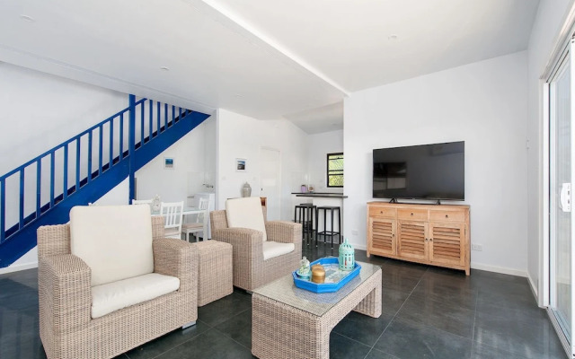 Tomaree Road, 58, Shoally Loft