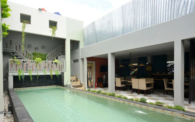 Royal Gejayan Homestay By OYO Rooms