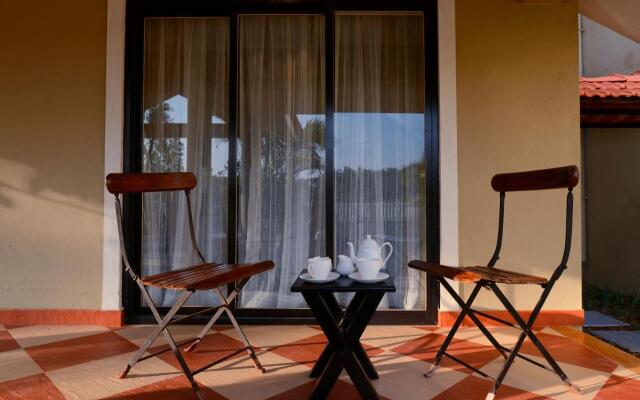 TreeHouse Blue Hotel & Villas