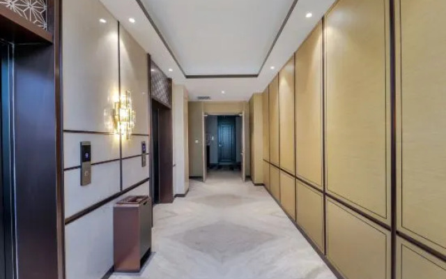 Zhangye Xinshengyue International Hotel (Zhangye West High-speed Railway Station)